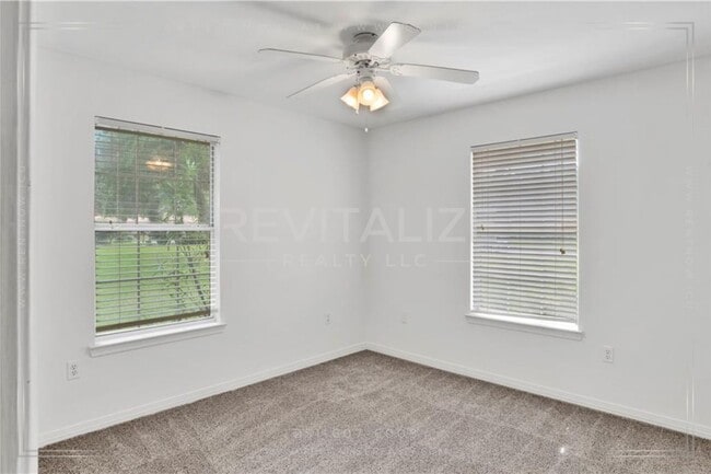 Building Photo - Beautifully Updated 3/2 Brick Home in Foley with New Appliances!