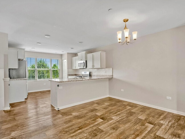 Building Photo - 1464 Lake Ridge Ct