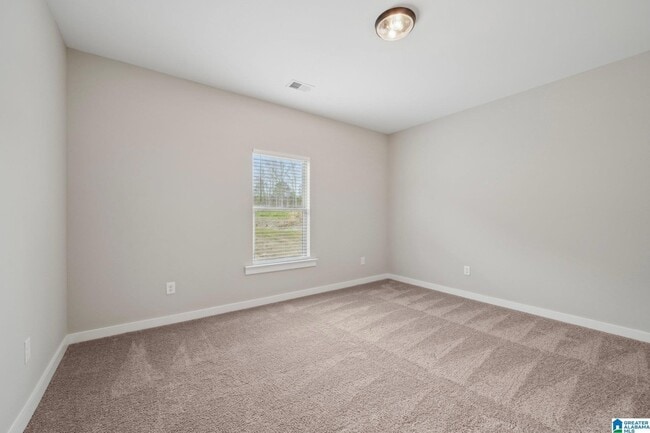 Building Photo - 559 Troubadour Ln