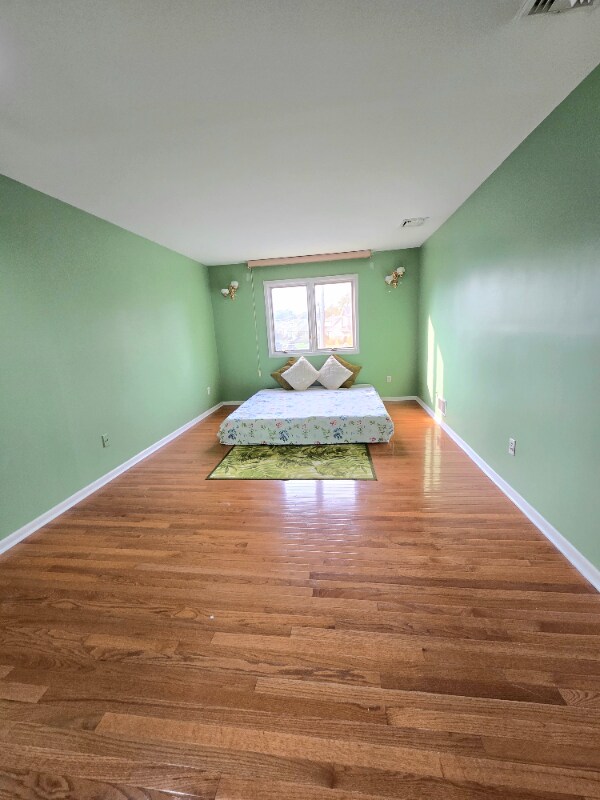 Building Photo - 821-21 Creek Ct