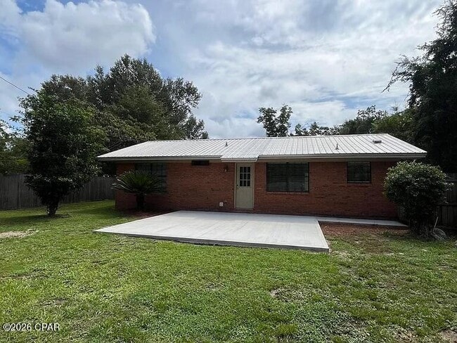 Building Photo - 9713 Bear St