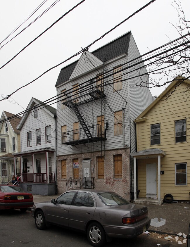 Building Photo - 176A Parker St