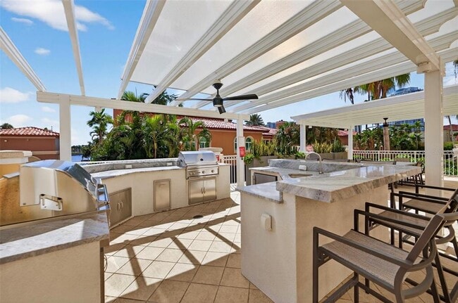 Building Photo - 555 5th Ave NE