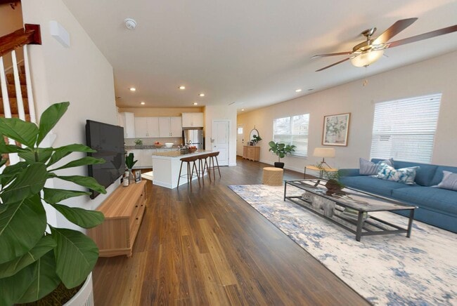 Building Photo - Wren | 3 Bed 2.5 Bath | Garage | 1729 sf | $2831 - $3114 | 8, 9, 10, 12, 14, and 15 month lease t...