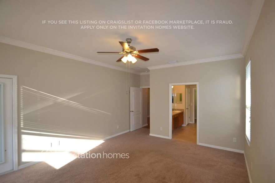 Building Photo - 3410 Eastmonte Dr