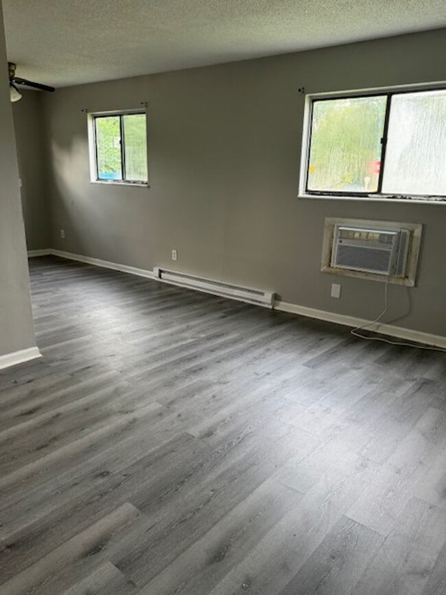 Building Photo - 6621 Fairfield Ave