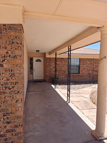 Building Photo - 7400 Santa Fe Trl NW
