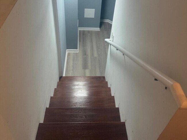 Building Photo - 286 Wolverine Dr