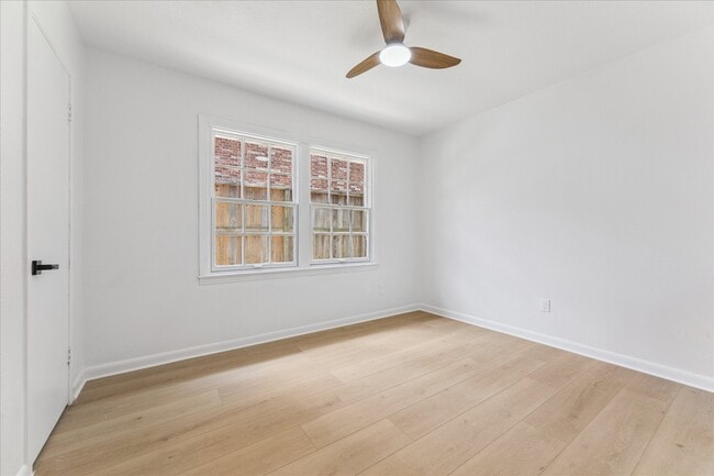 Building Photo - 3726 Las Palmas St