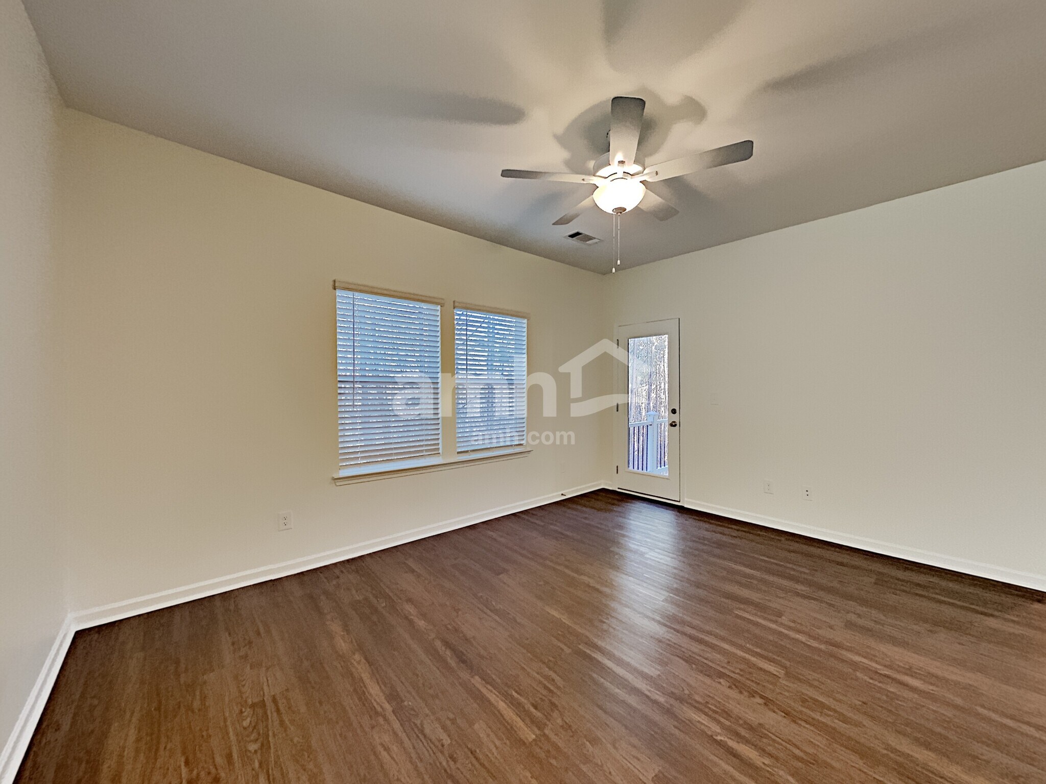 Building Photo - 172 Landsdown Xing