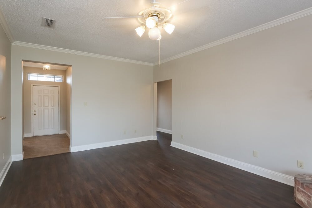 Building Photo - 2524 Park Valley Dr