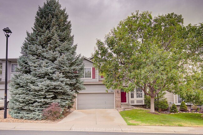 Building Photo - 9641 Cove Creek Dr