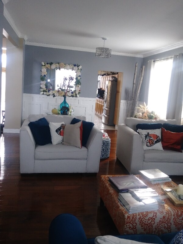 Building Photo - 6700 Pine Ln