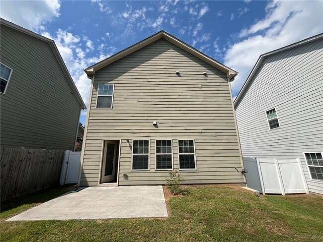 Building Photo - 61 Howard Ave