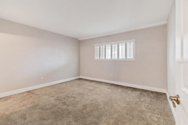 Building Photo - 301 S Gulfstream Ave