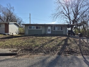 Building Photo - 10304 Bon Oak Dr