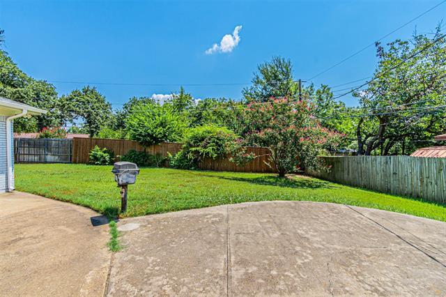 Building Photo - 1805 W Cedar Elm Dr