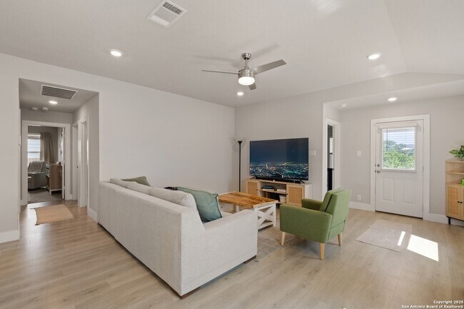 Building Photo - 21220 Cobbles Lp