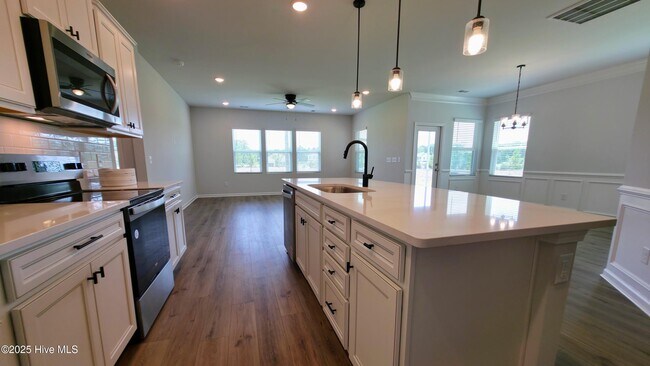 Building Photo - 344 Eagle Claw Dr