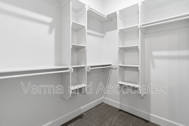 Building Photo - 1041 Whistler St