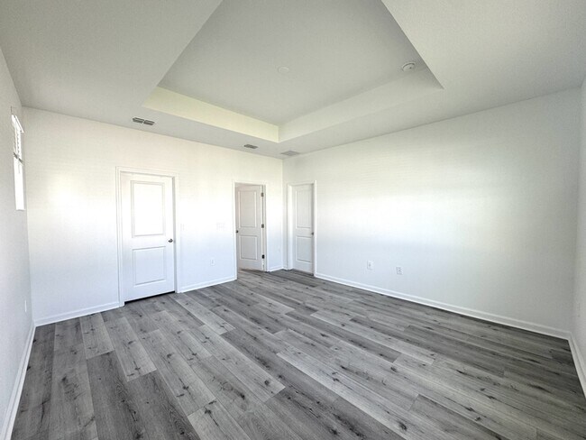 Building Photo - 336 Nine Iron Dr