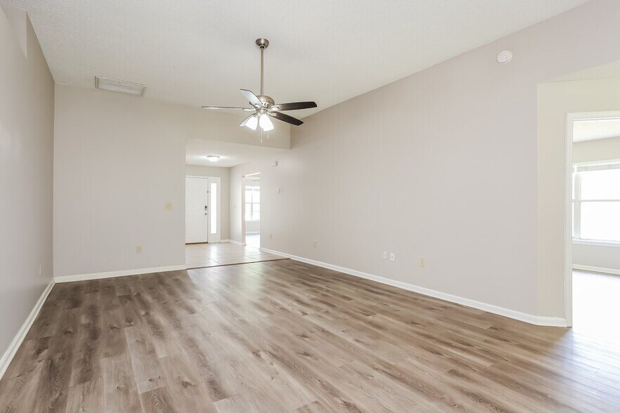 Building Photo - 11141 Coldfield Dr