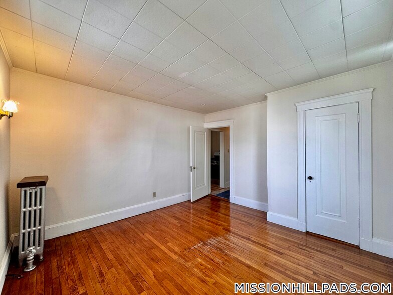 Building Photo - 155-157 Hillside St.