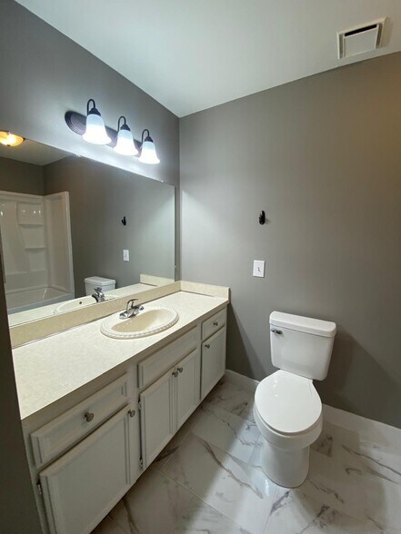 Building Photo - 44228 Providence Dr