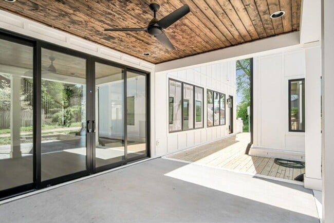 Building Photo - COMING SOON!  BEAUTIFUL CUSTOM BUILT HOME....
