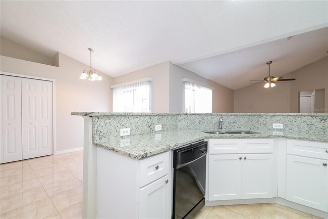 Building Photo - 321 Erie Dr