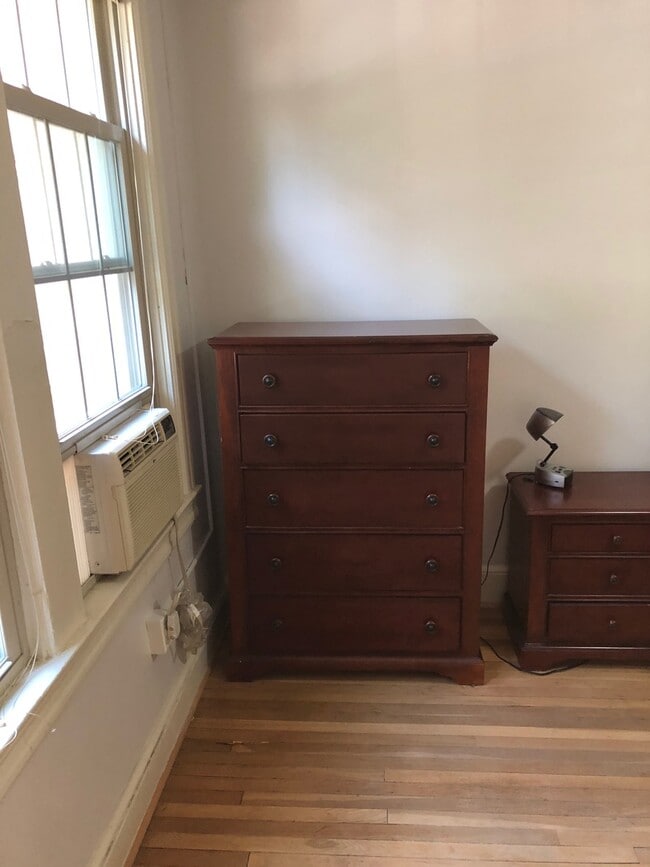 Building Photo - The View From Mt. Pleasant!