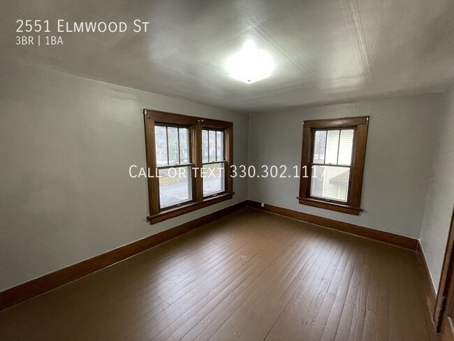 Building Photo - Three -four bedroom one bathroom home for ...