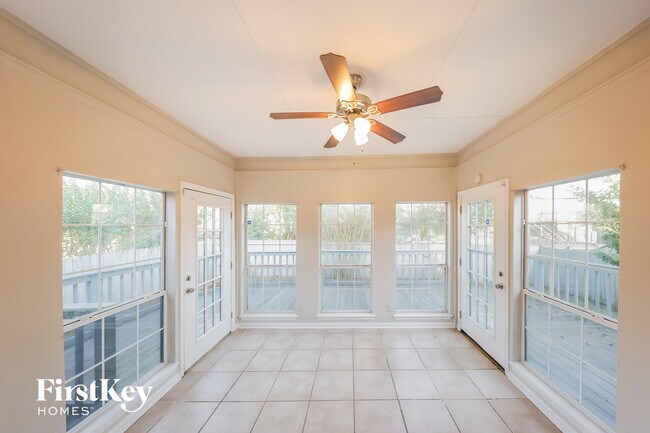 Building Photo - 125 Charleston Way