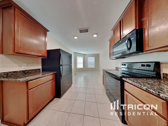 Building Photo - 805 Painted Bison Dr