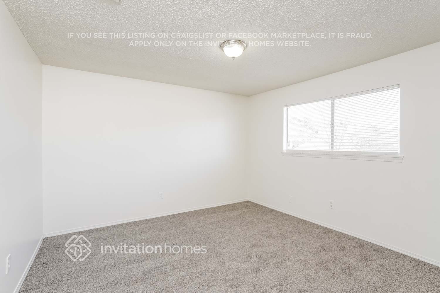 Building Photo - 9422 Cedar Point Cir