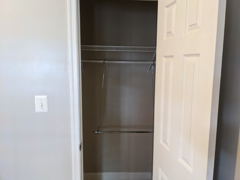 Bedroom closer - 1414 3rd St NW