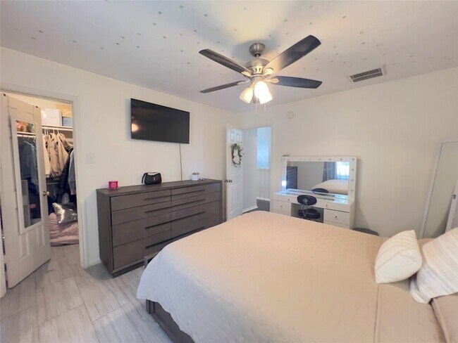 Building Photo - 10503 Desert Springs Cir