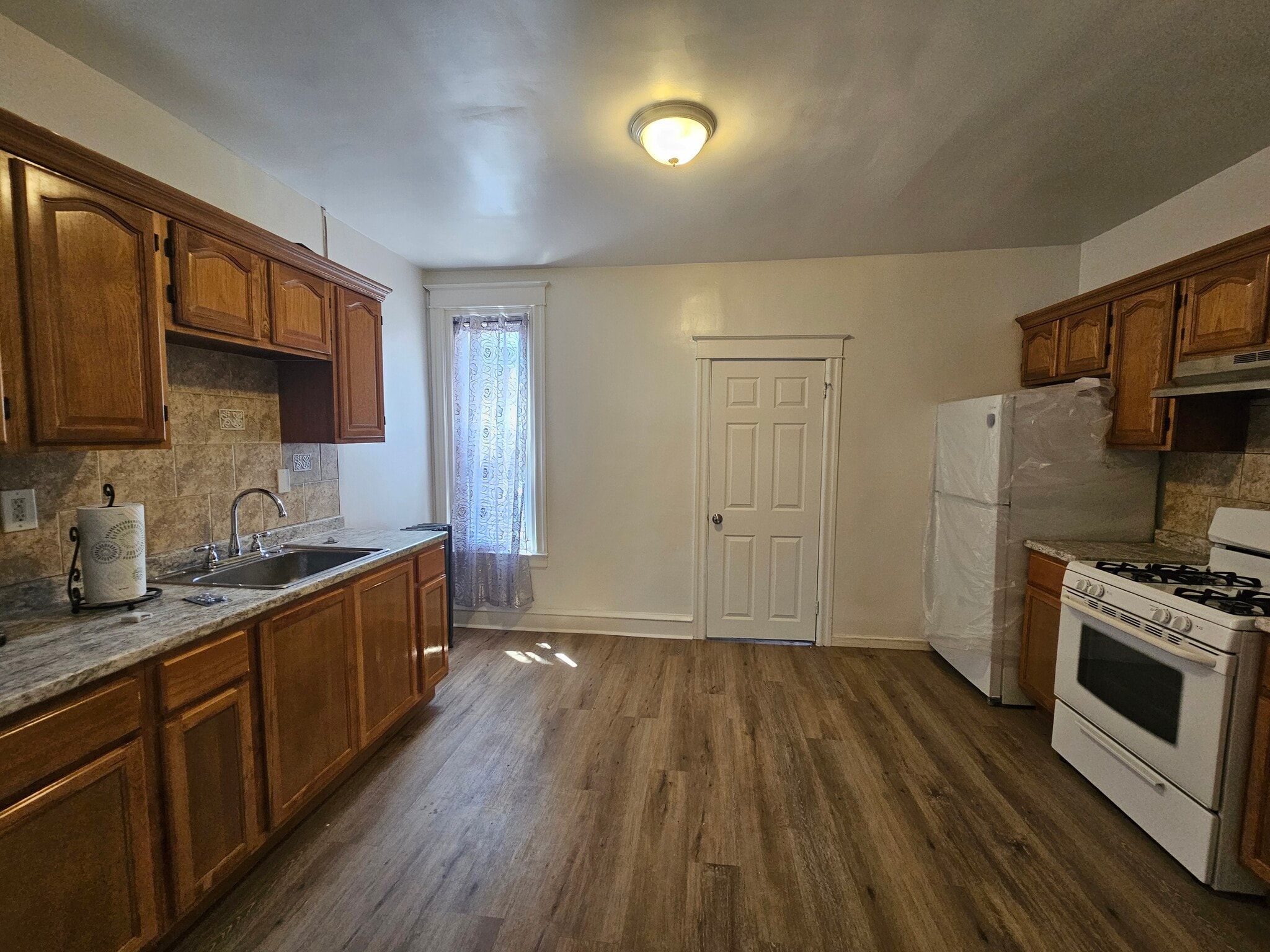 Building Photo - 1094 Alcott St