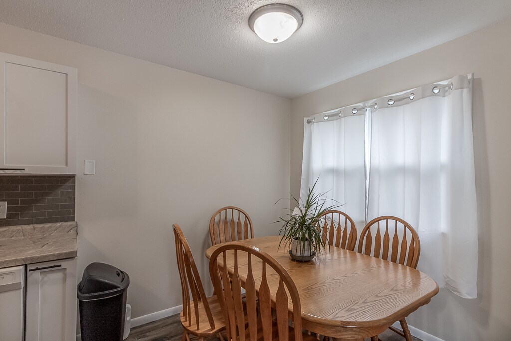 Building Photo - 2219 Marwood Dr