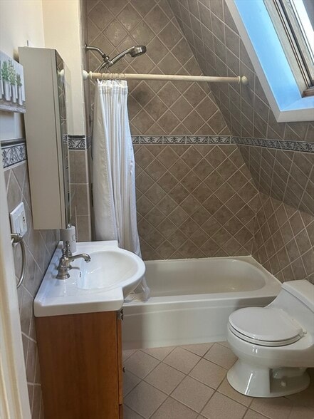 Building Photo - 160 Washington St