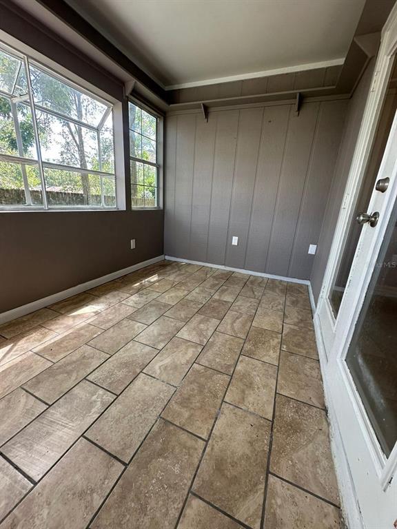 Building Photo - 147 Almond Rd