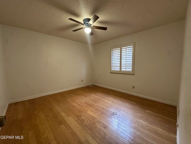 Building Photo - 724 Espada Dr