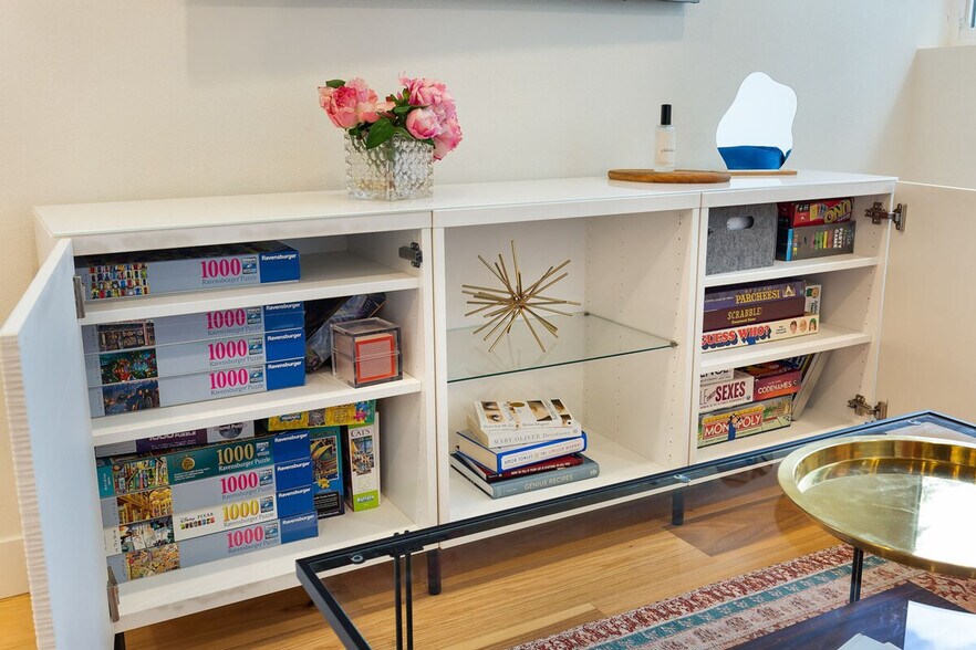 Building Photo - 65 W Dravus St