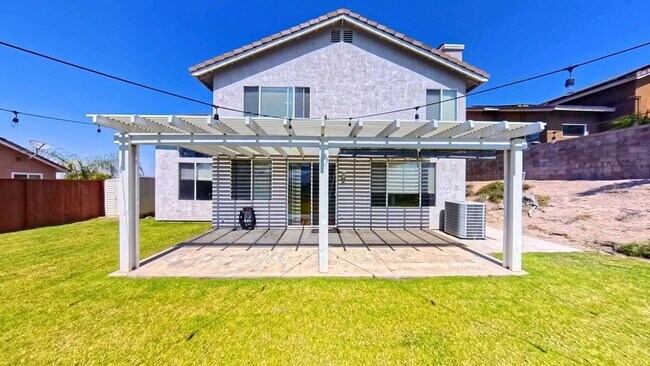 Building Photo - 526 Wrightwood Rd