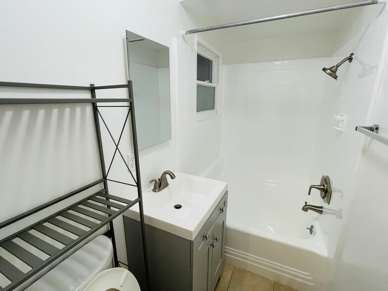 Bathroom - 6203 Condon Ave