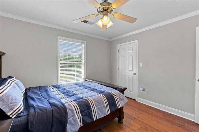 Building Photo - 105 Whitehead Rd