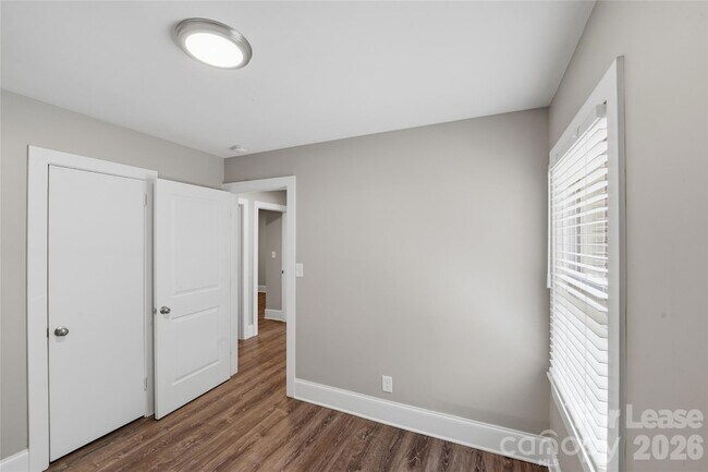 Building Photo - 4239 Dinglewood Ave