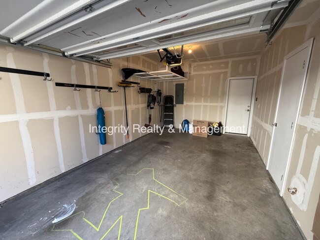 Building Photo - 5557 W 10th Ave