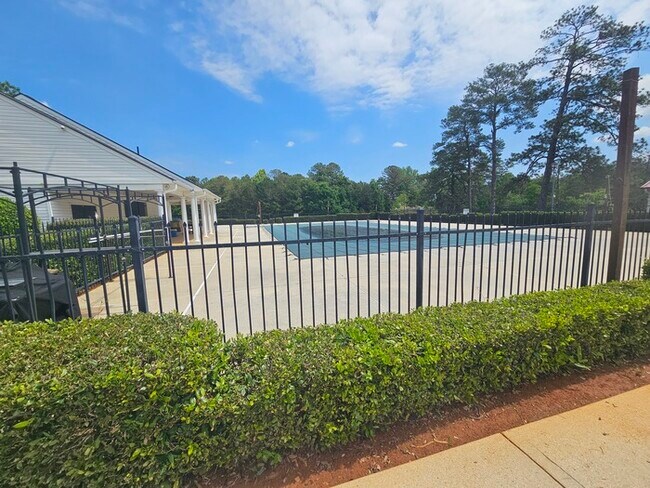 Building Photo - Beautiful Townhome for Lease in Covington