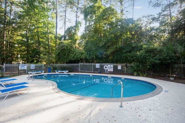 Building Photo - Beautiful First Floor Condo in Palmetto Co...